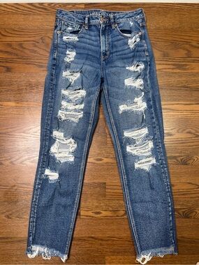 American Eagle Stretch Distressed Mom Jean size 8 Regular
